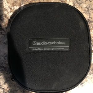 Quiet Point Active Noise-cancelling Headphones